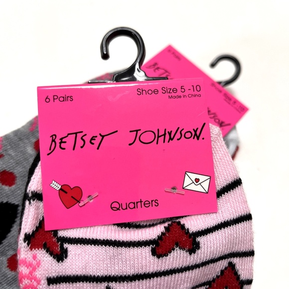 NWT 12 Pairs BETSEY JOHNSON Heart Love Quarter Socks Pink Gray Gift Set Striped - Picture 3 of 4